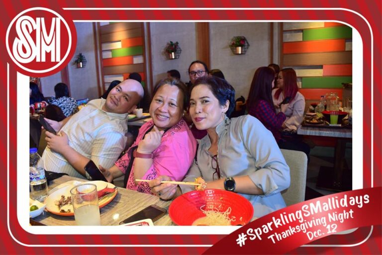 Sparkling SMallidays Thanksgiving Party 2019 – Eat Together Food Hall
